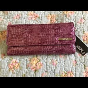 Kenneth Cole reaction clutch wallet